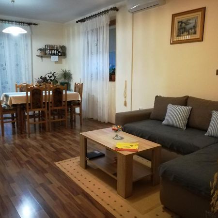 דירות סקארדין Apartman Rosa מראה חיצוני תמונה